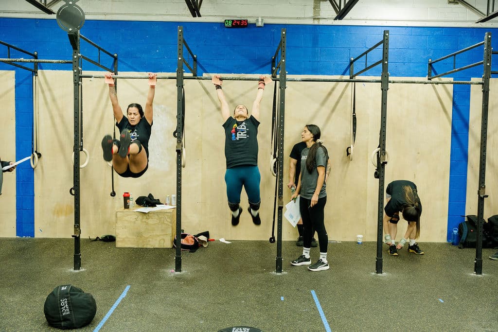 Miembros de The Tribu Box entrenando